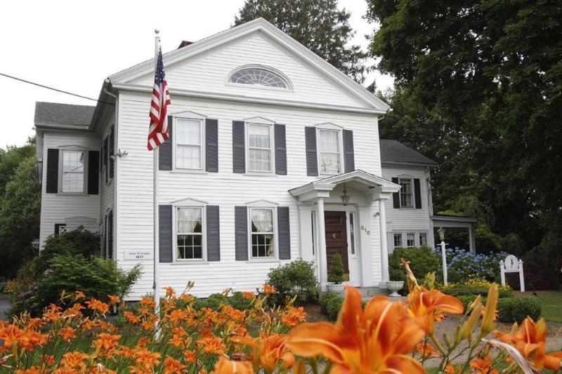 Scranton Seahorse Inn Madison Exterior photo